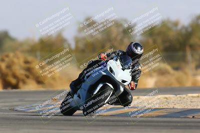 media/Jan-14-2024-SoCal Trackdays (Sun) [[2e55ec21a6]]/Turn 2 (1025am)/